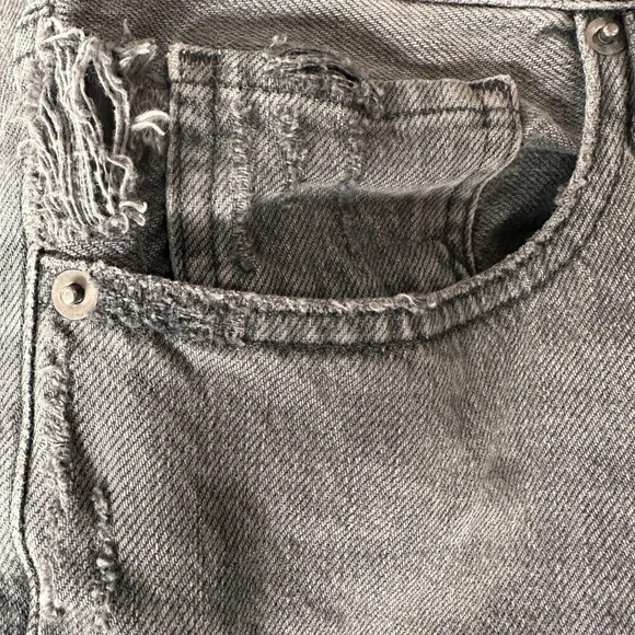 Frame Le Original Distressed Raw Edge Cropped Jeans in Acera Chew - Picture 10 of 10